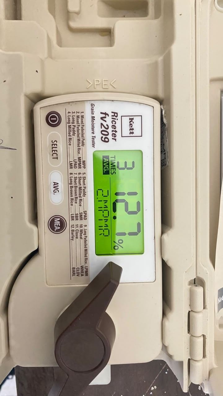 A Kett moisture meter reading